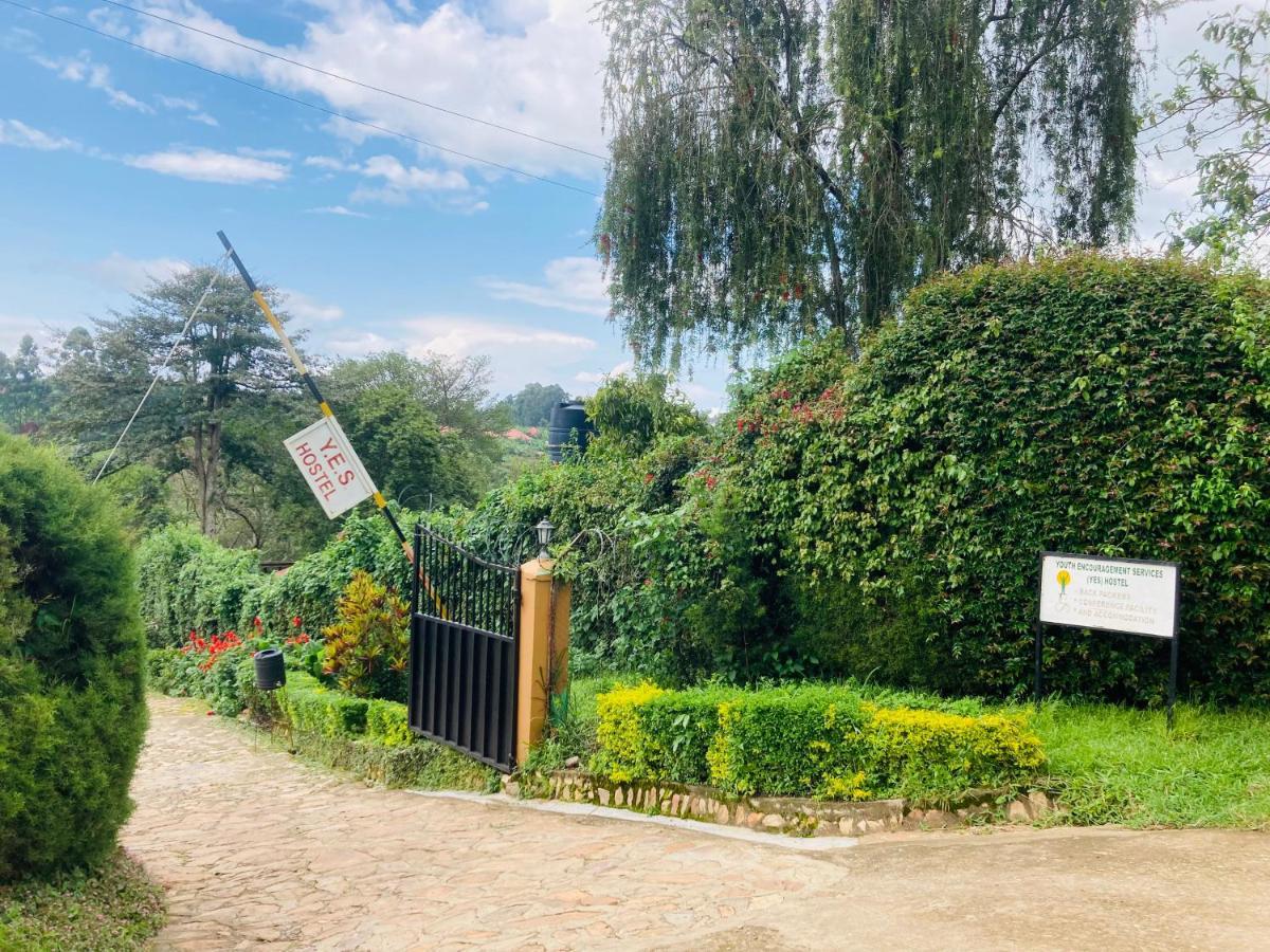 Yes Hostel Fort Portal ภายนอก รูปภาพ
